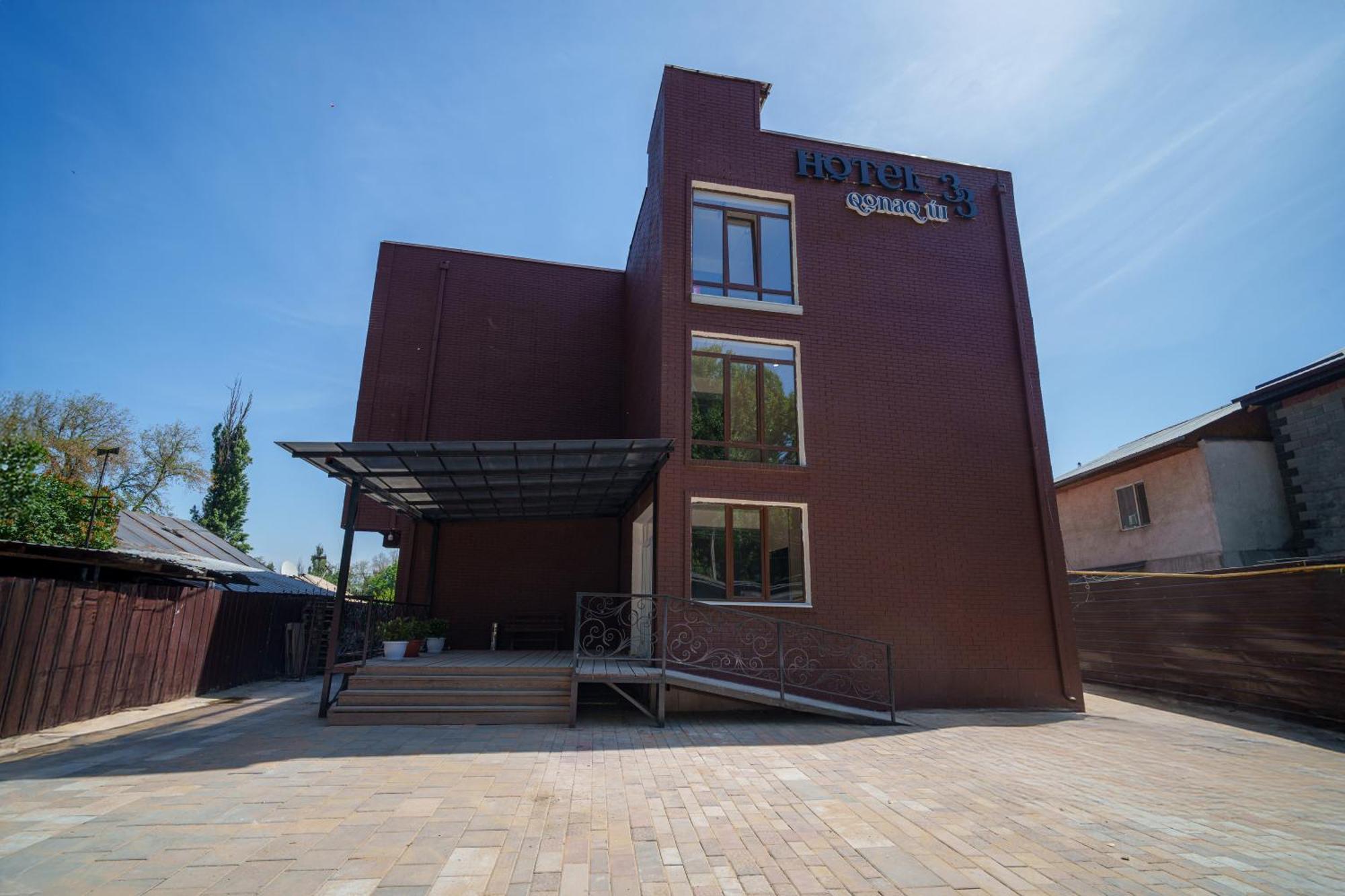 Hotel 33 Almaty Bagian luar foto